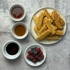 air fryer frozen french toast sticks with dipping sauces